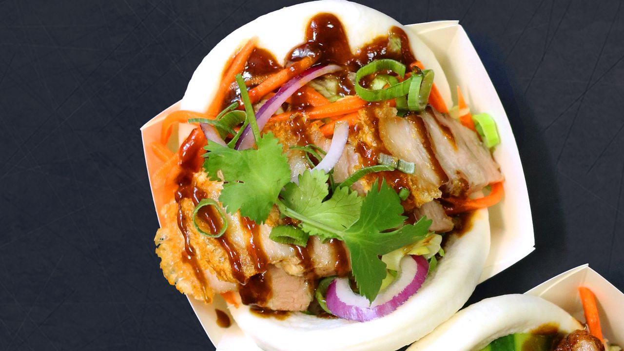 Steamed Bao Bun (Crispy Pork Belly)
