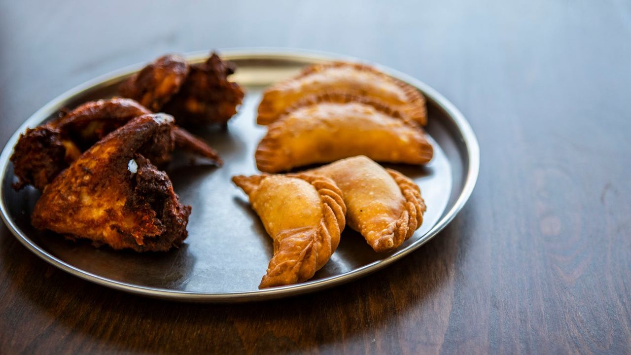 Curry Puff Potato (V)