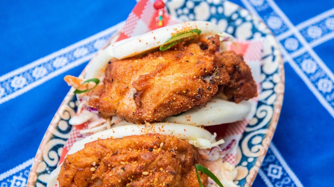 Deep South Chicken Bao (2)