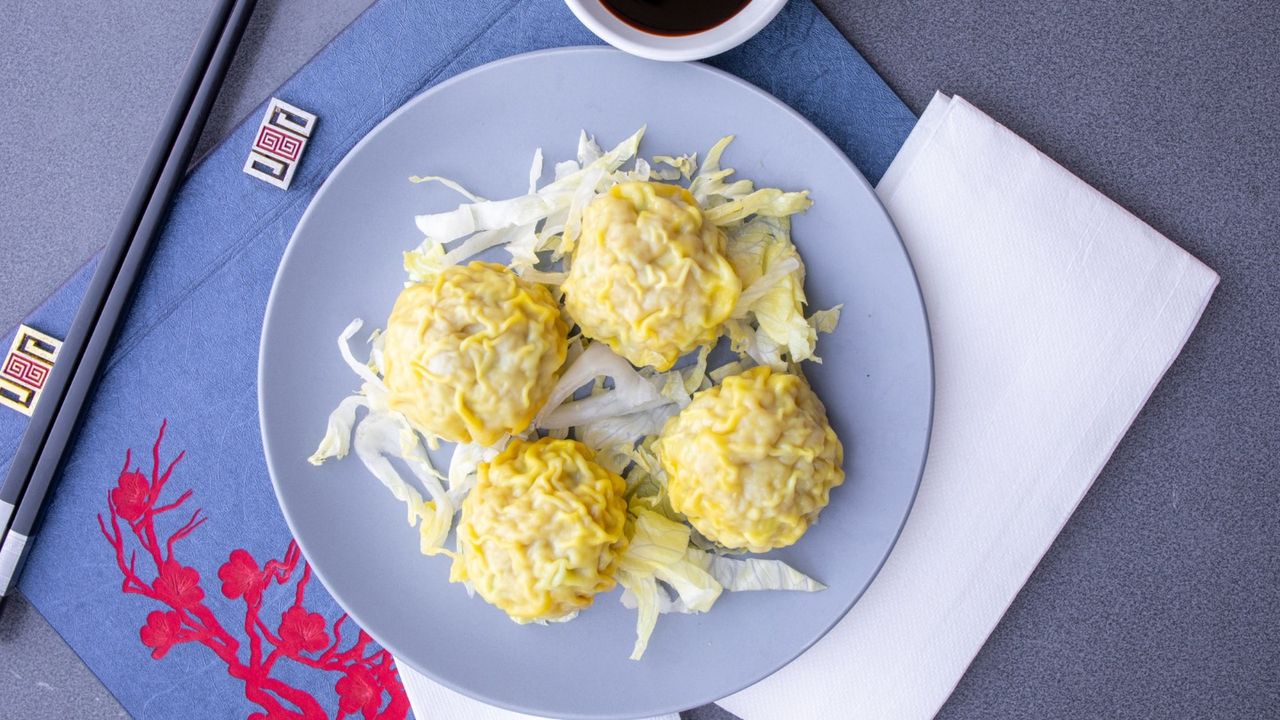 2. Steamed or Fried Dim Sims (4)