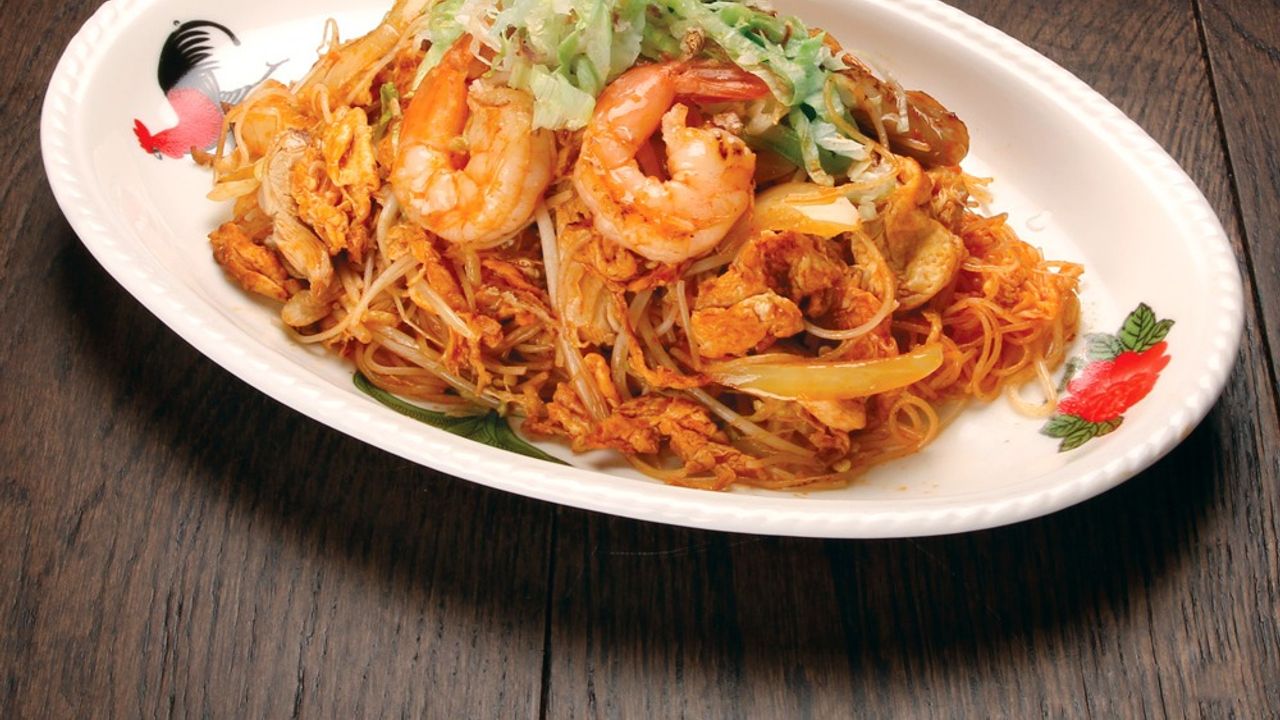 N10. Singapore Fried Noodles