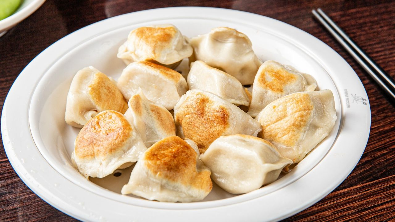 E12. Beef Pan-Fried Dumplings (6)