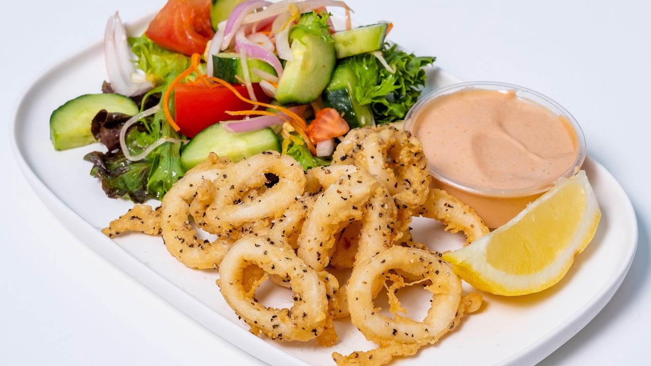 Salt & Pepper Calamari (10pcs)