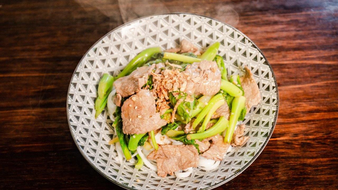 Stir fry Noodle and Chinese Broccoli with SEAFOOD