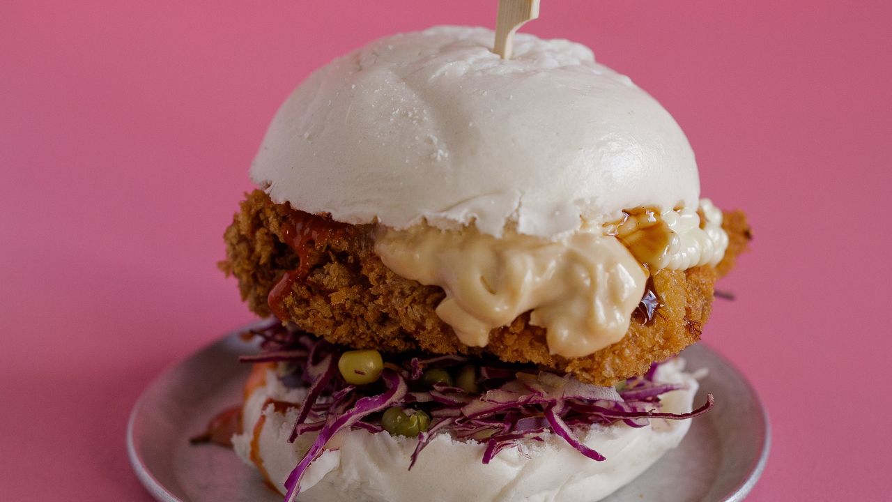 Chicken Tartare Bao Burger