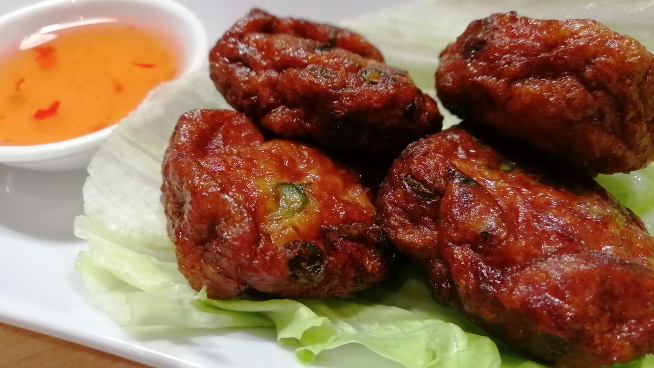 Fish Cake (4 Pieces)