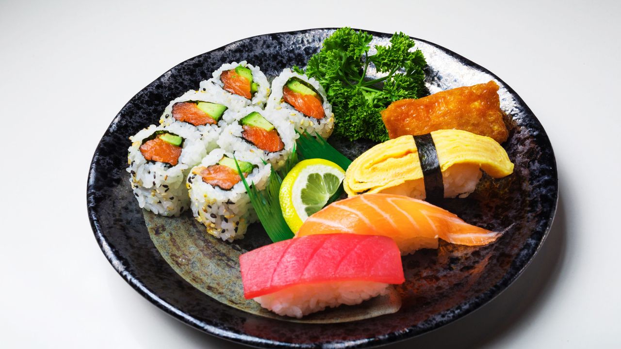 Entree Sushi Plate