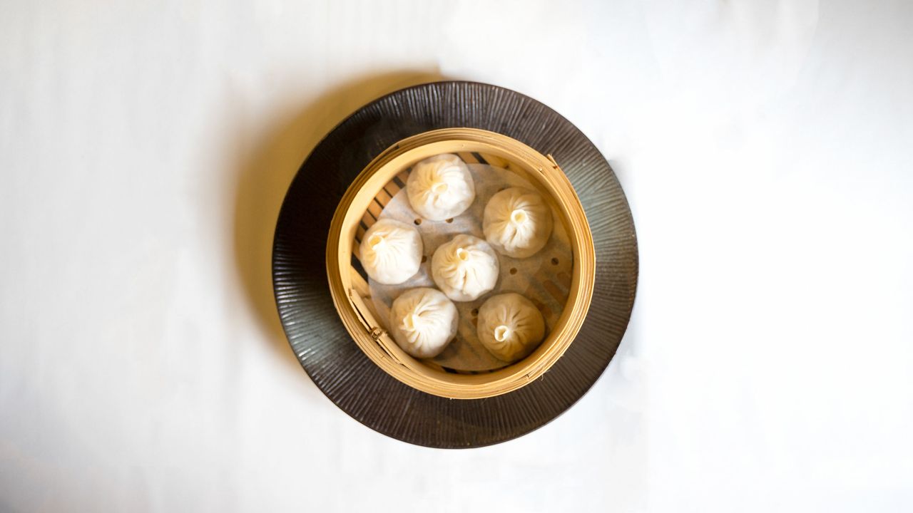 Juicy Pork Dumplings (6pcs)