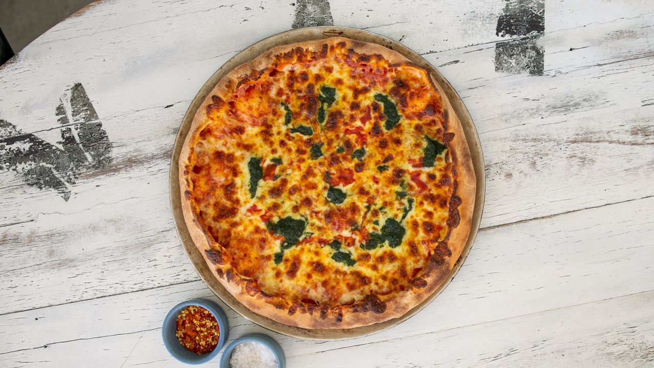 Margherita Pizza (v)