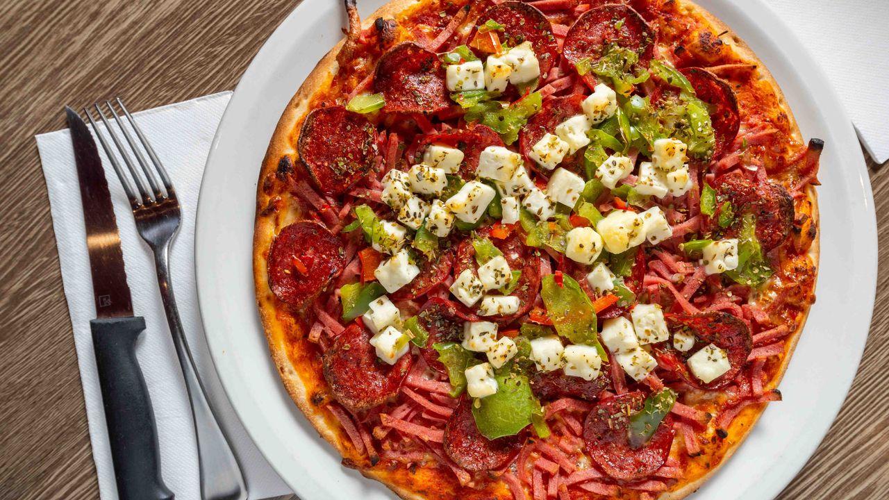 Romana Traditional Pizza