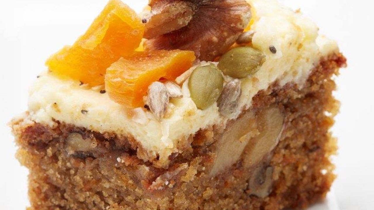 Mini Carrot Cake Slice