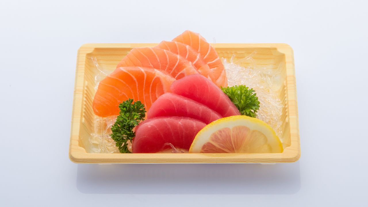 Sashimi Box - Salmon & Tuna (15 piece)