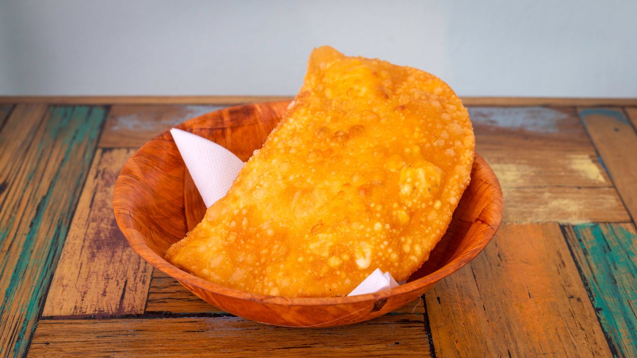 Pastel (Carne or Queijo)