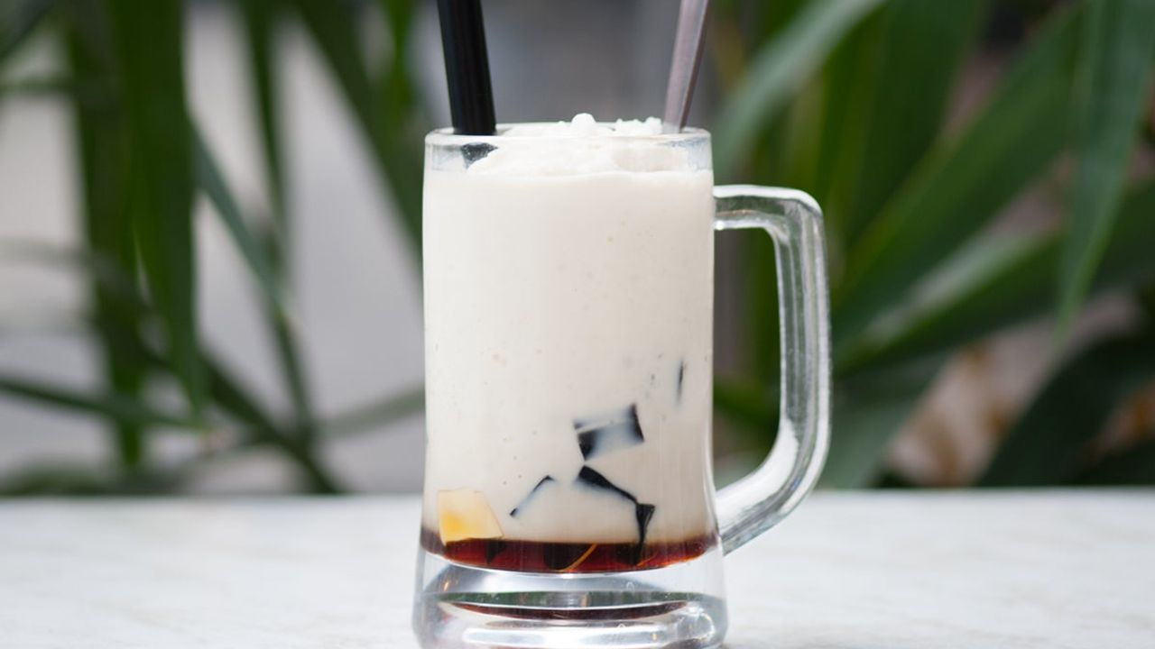 Soya Milk Pudding and Grass Jelly (Iced Blended)