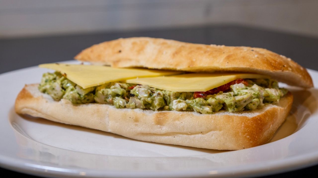 Pesto Chicken Roll