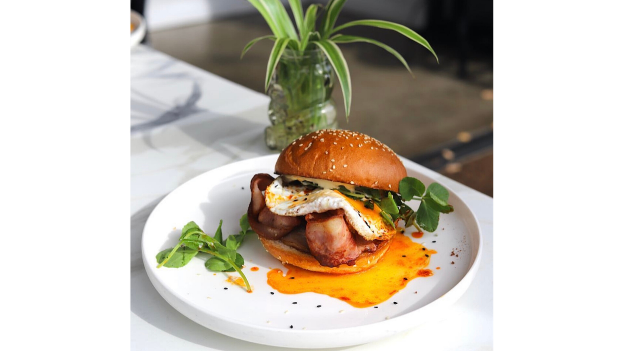 Bacon & Egg Roll (GF Available)