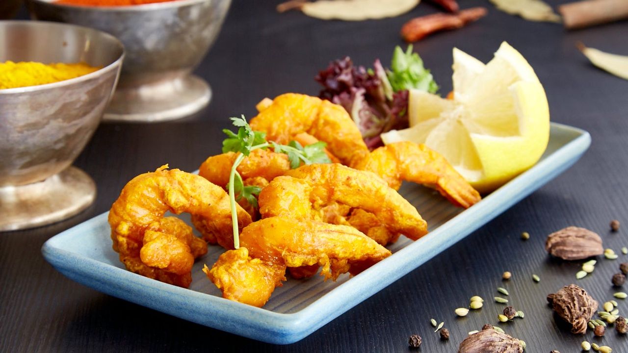 Golden Fried Prawns (6 Pieces)