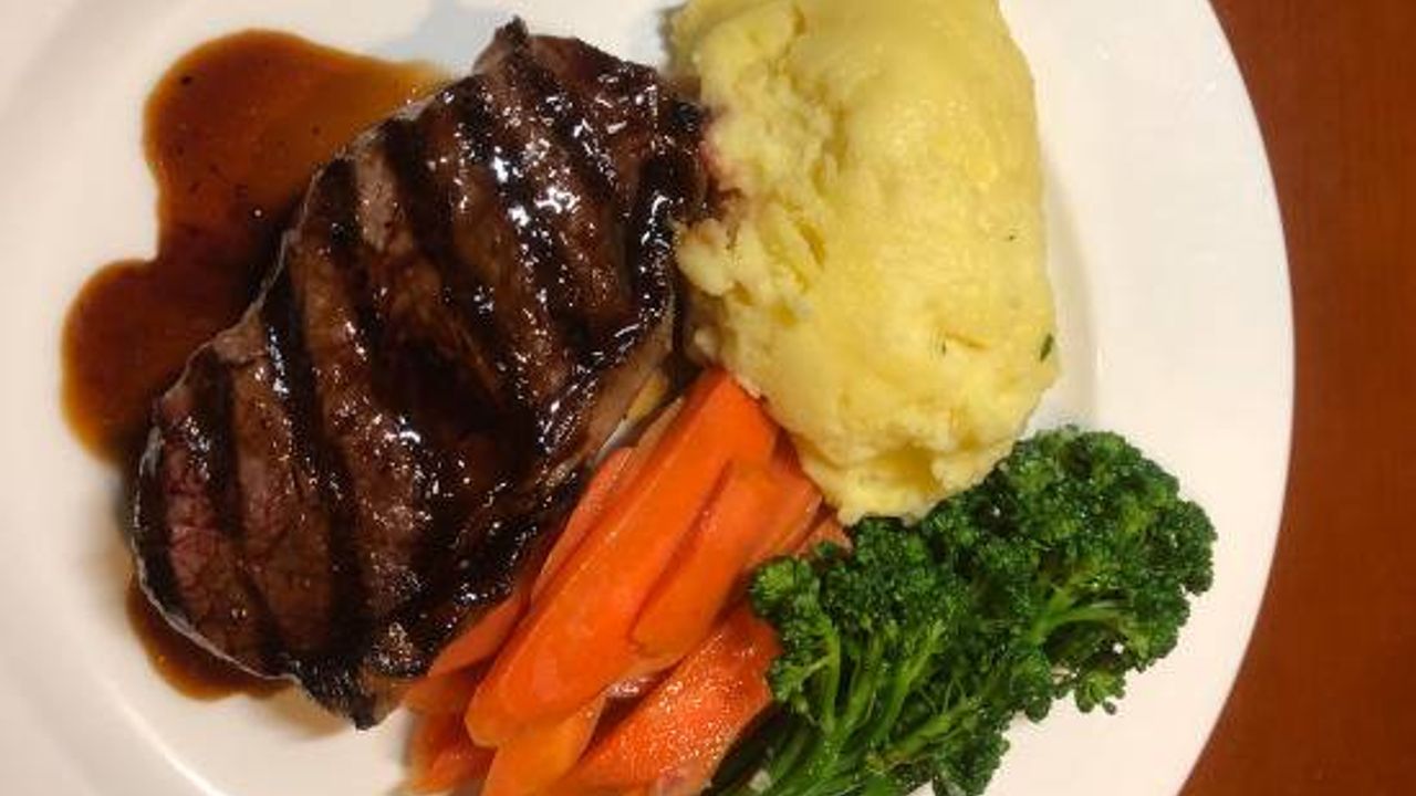 300gm Black Angus Sirloin Steak