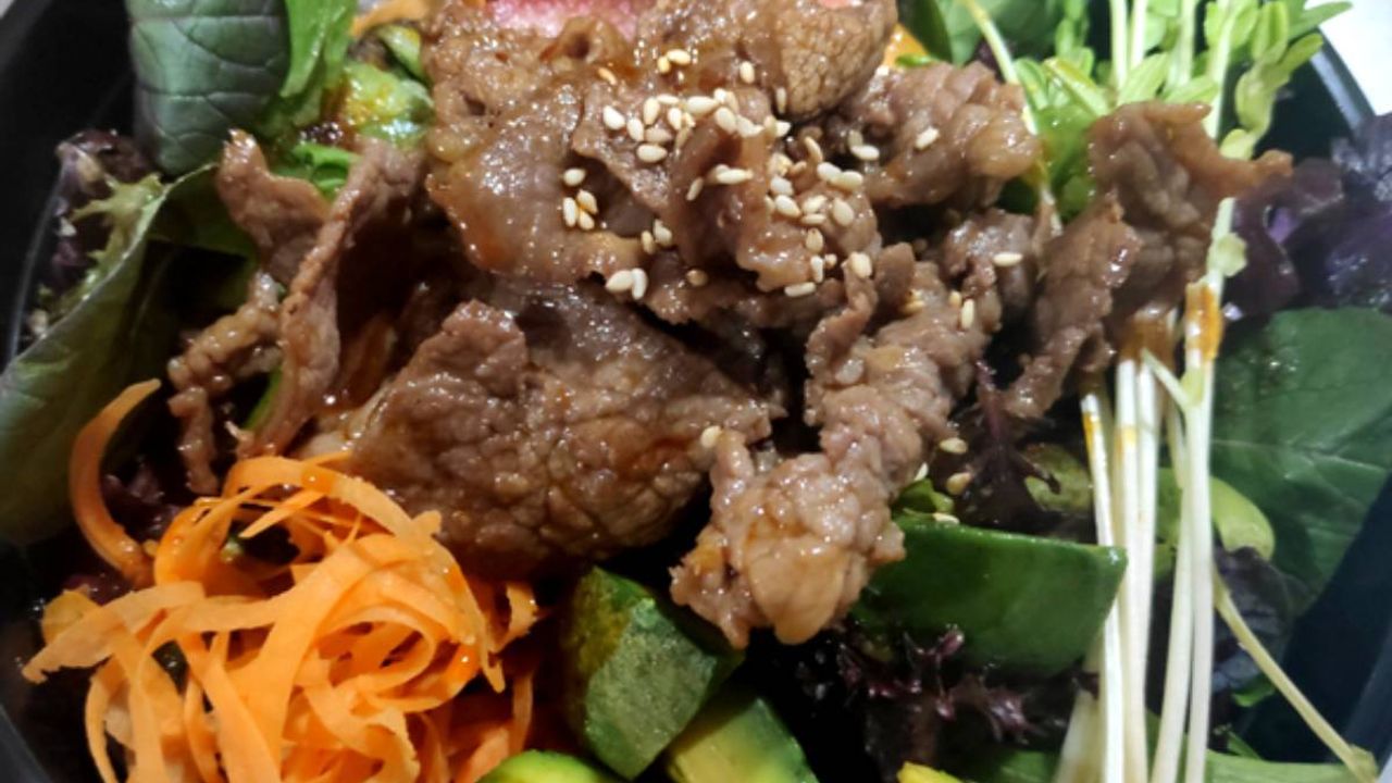 Teriyaki Chicken / Beef / Veggie (V) Salad