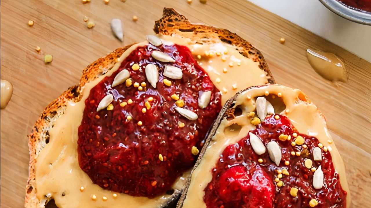 Peanut Butter Jelly Time Toastie (V)