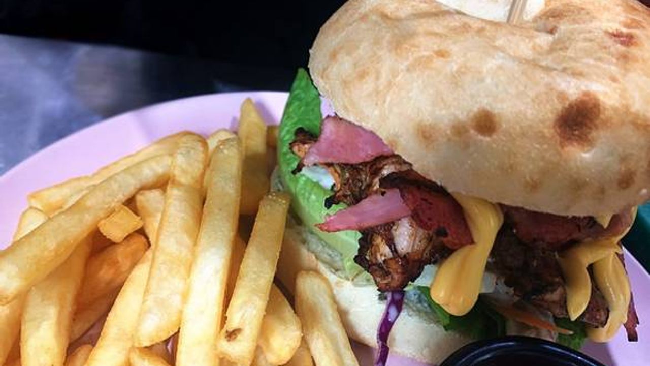 Beef Burger with Chips