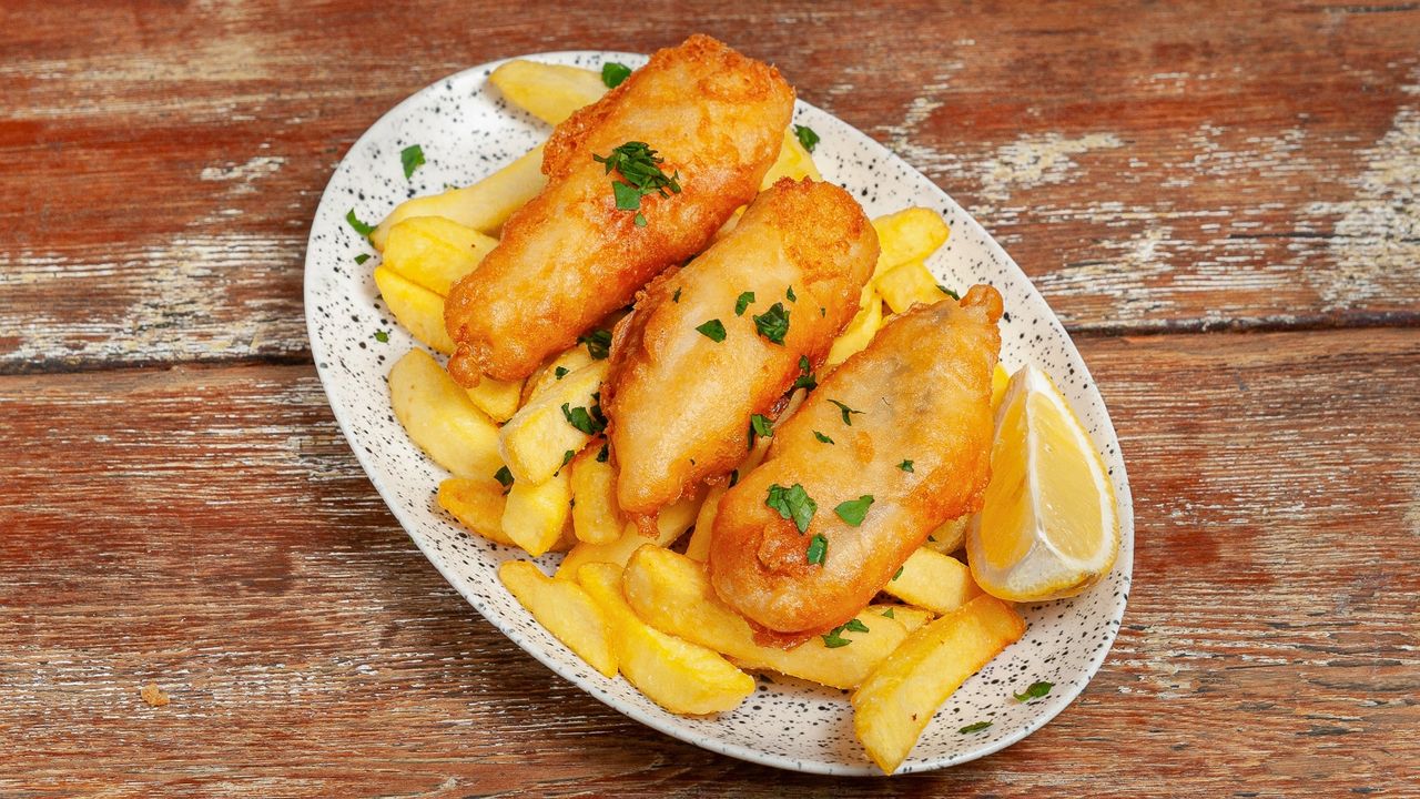 Fish Bites with chips