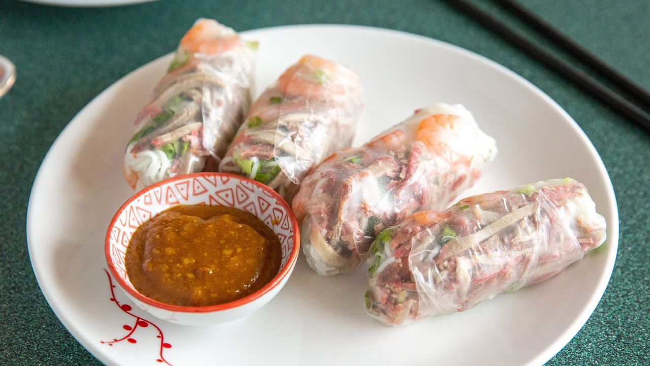 28. Rice Paper Roll (3 Pcs.)