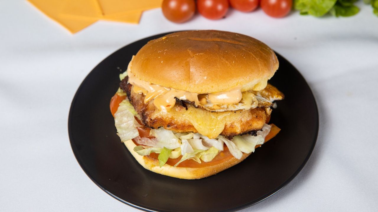 Chicken Deluxe Burger