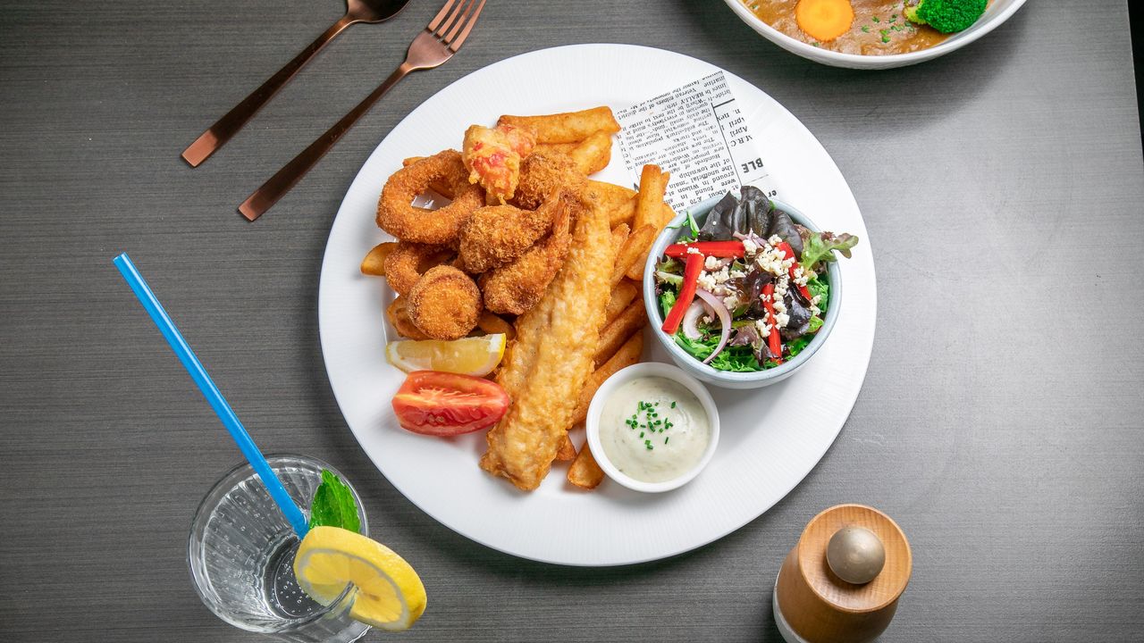 Seafood Basket with Salad