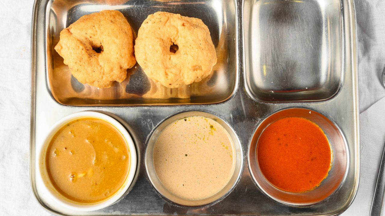 11. Sambar Vada (2 Pc)