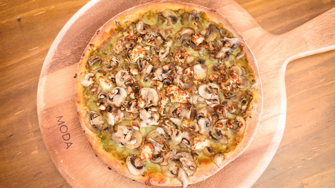 Pesto Pizza (Medium)