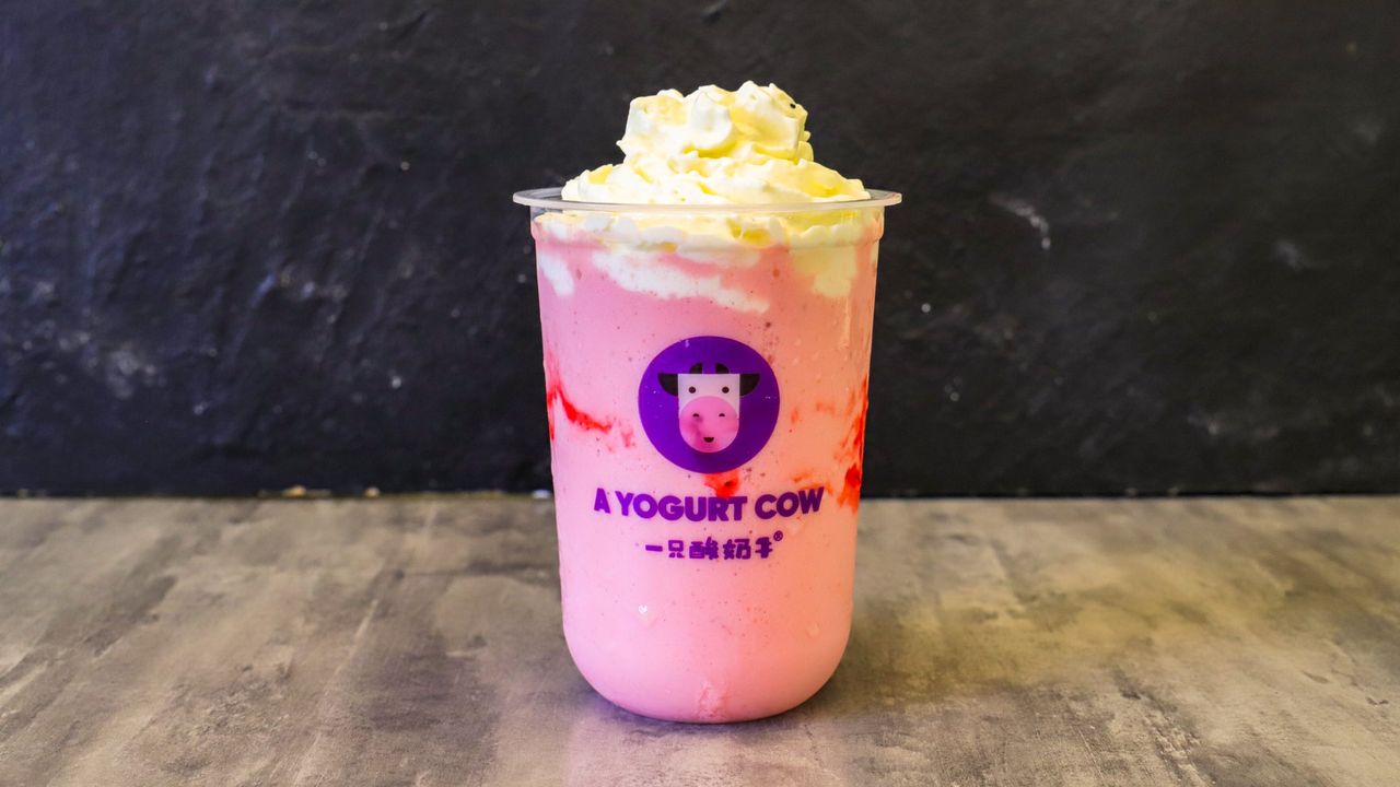 Strawberry with Yoghurt Whipped Cream