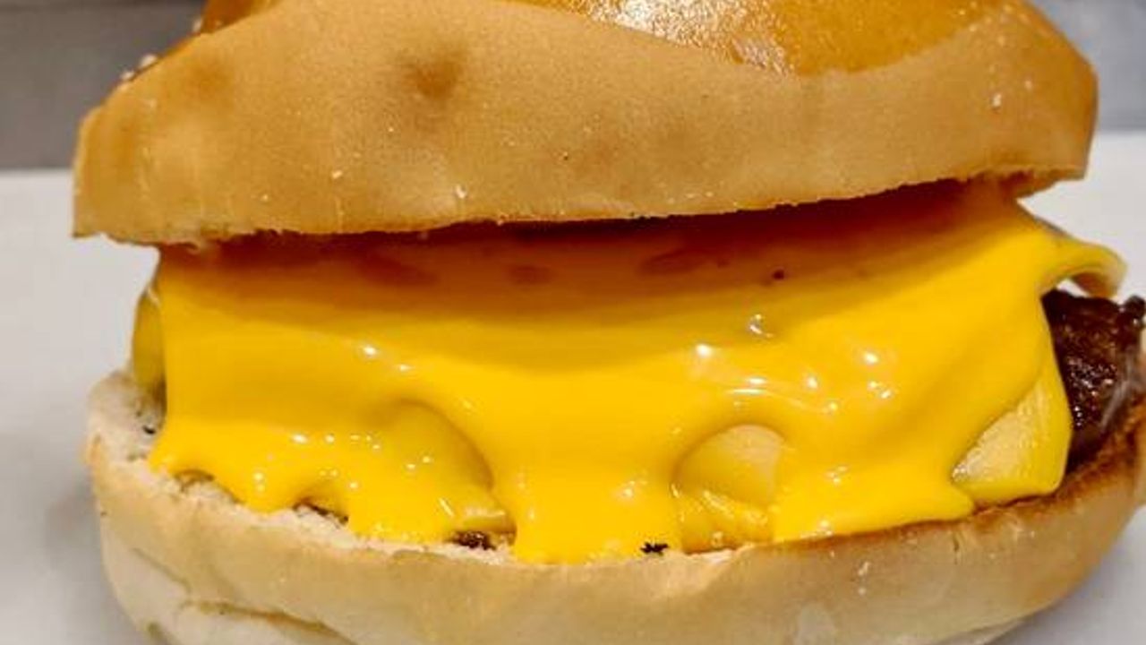 Simply Surrey Cheese Burger