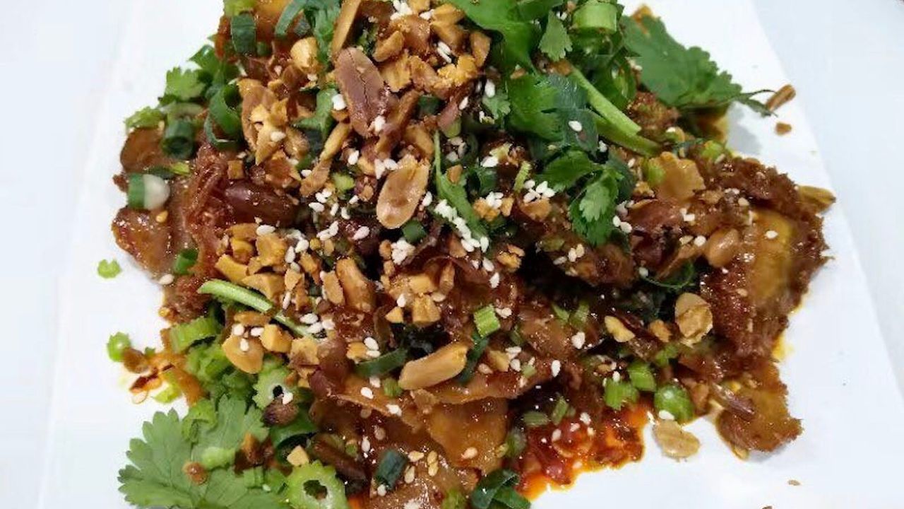 Sliced Beef and Beef Honeycomb in Chili Sauce
