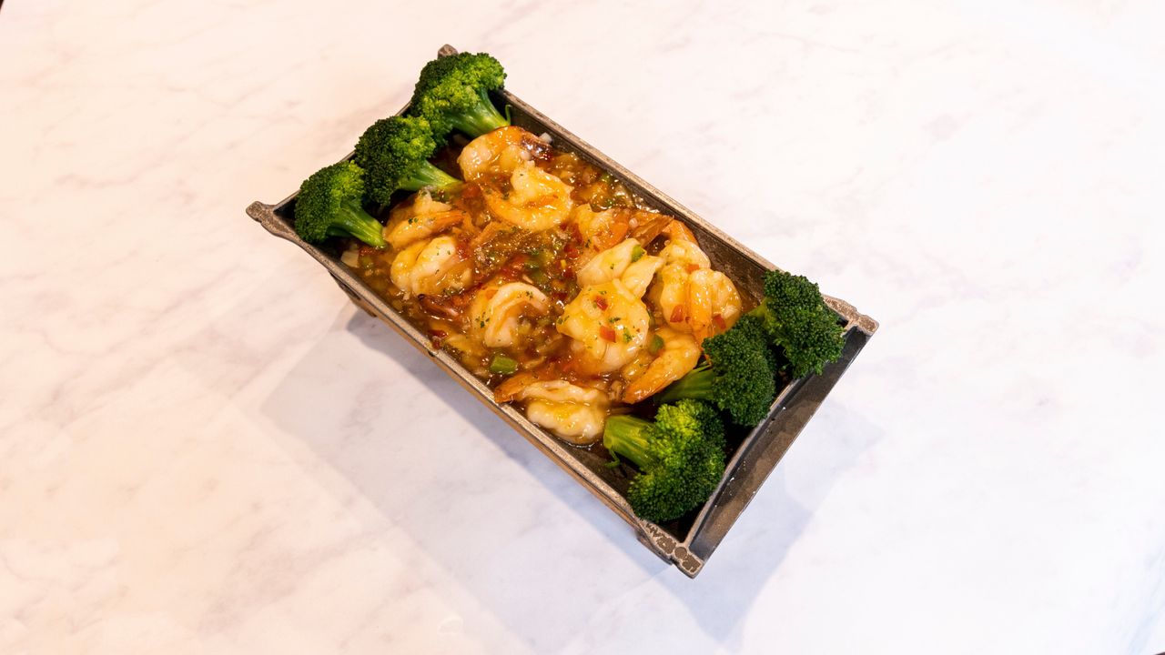 Sizzling King Prawn in Sweet Chilli Sauce 鐵板泰汁蝦球