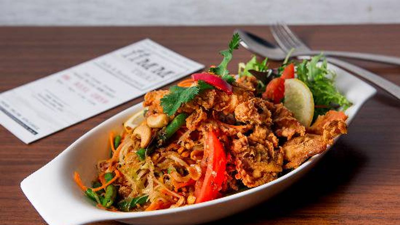 Som Tum with Soft Shell Crab