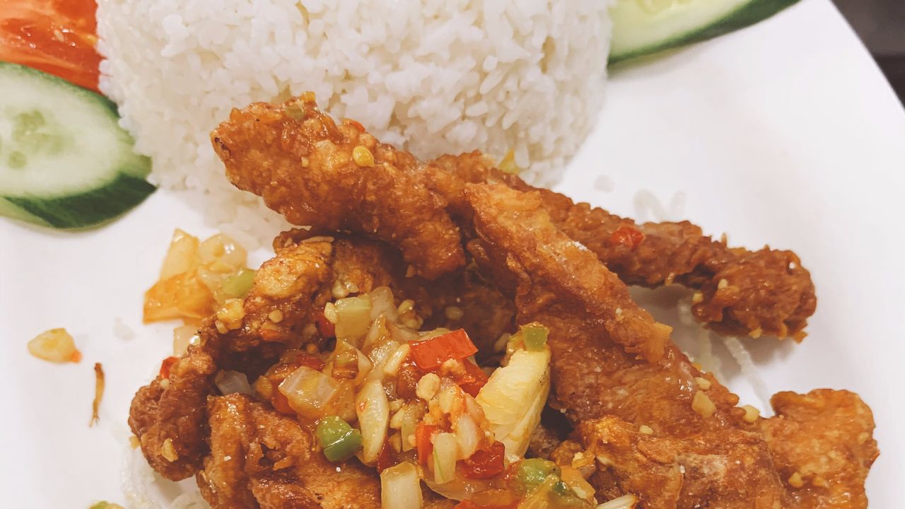 99. Steam Rice with Salt & Pepper Pork Chops