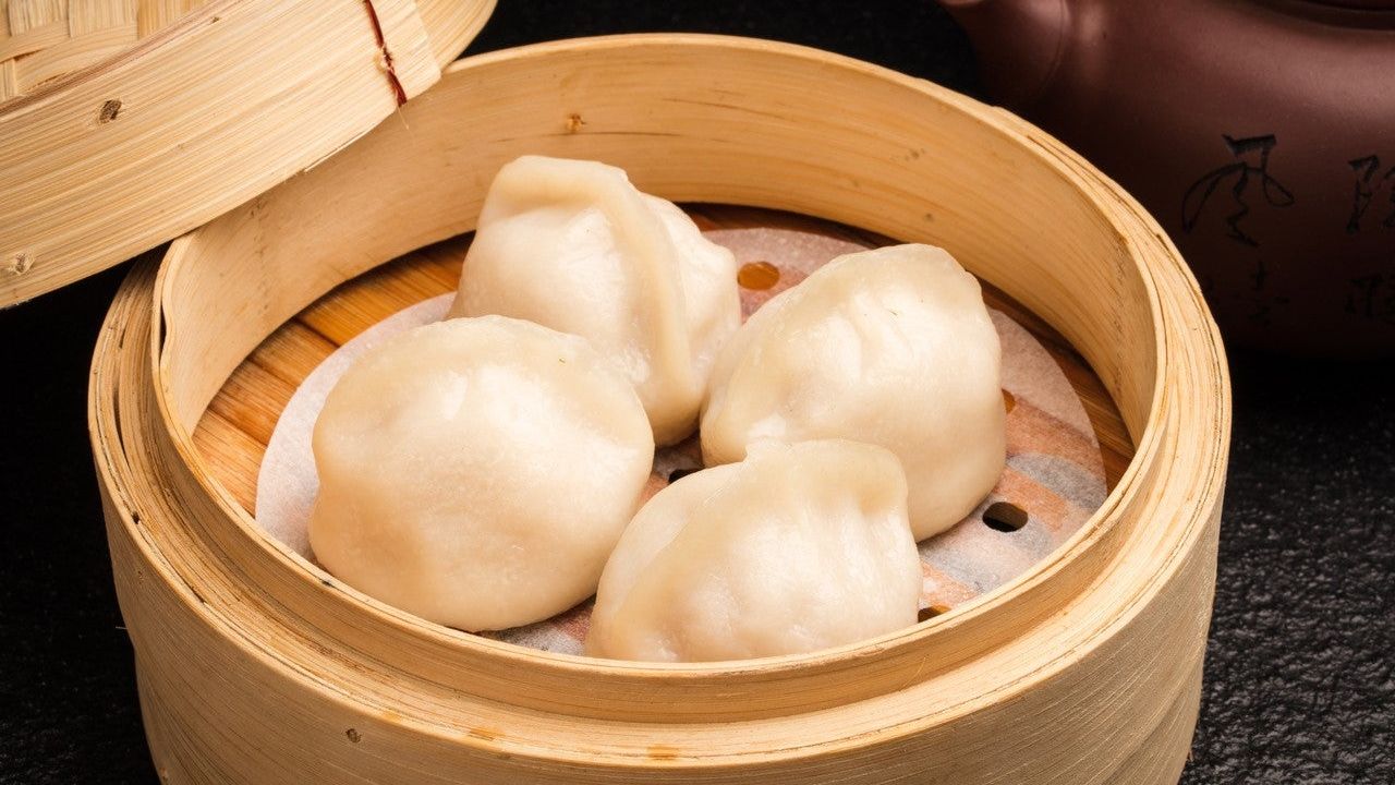 Steamed Chicken Dumplings (4 Pieces)