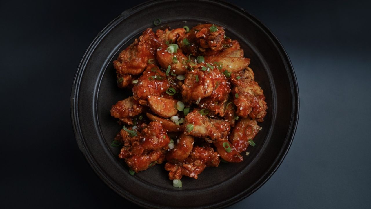Boneless Deep Fried Sweet & Spicy Chicken