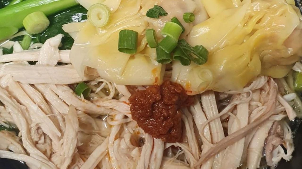 Tom Yum Chicken Noodle Soup