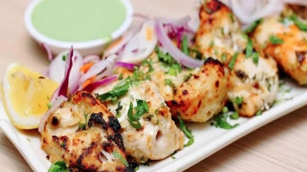 31. Murg Malai Tikka (8pcs)