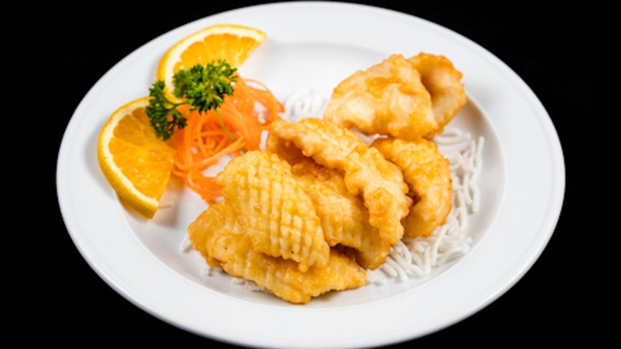 Crispy Deep Fried Garlic Calamari