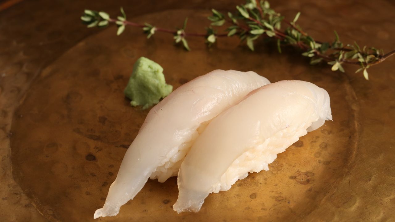 Ika Nigiri  (2pcs)