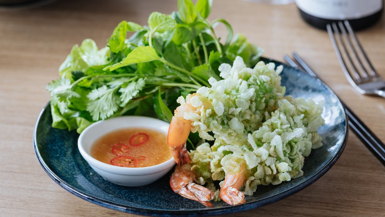 Green Rice Fried Tiger Prawns