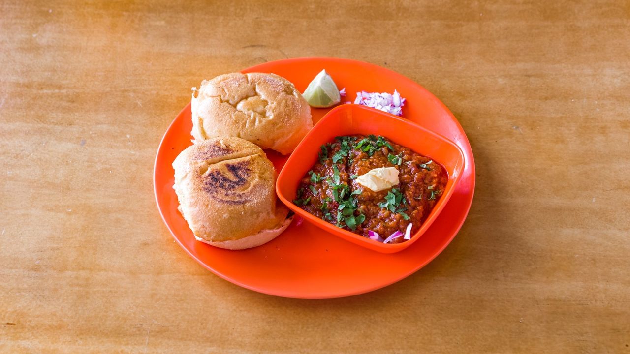Pav Bhaji with 2 Pav (Bread)
