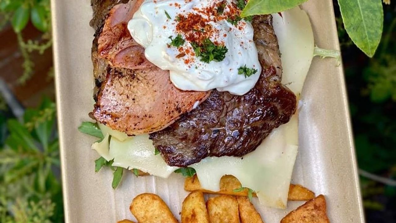 Open Steak Sanga