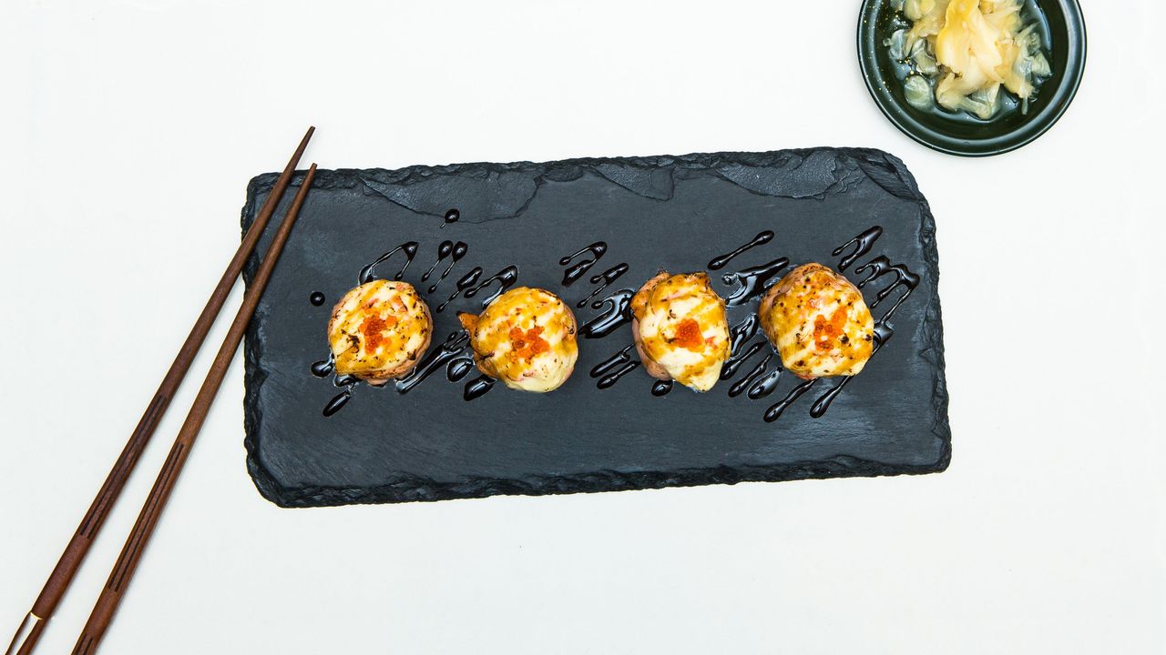 Salmon Volcano Ship (4 Pieces)