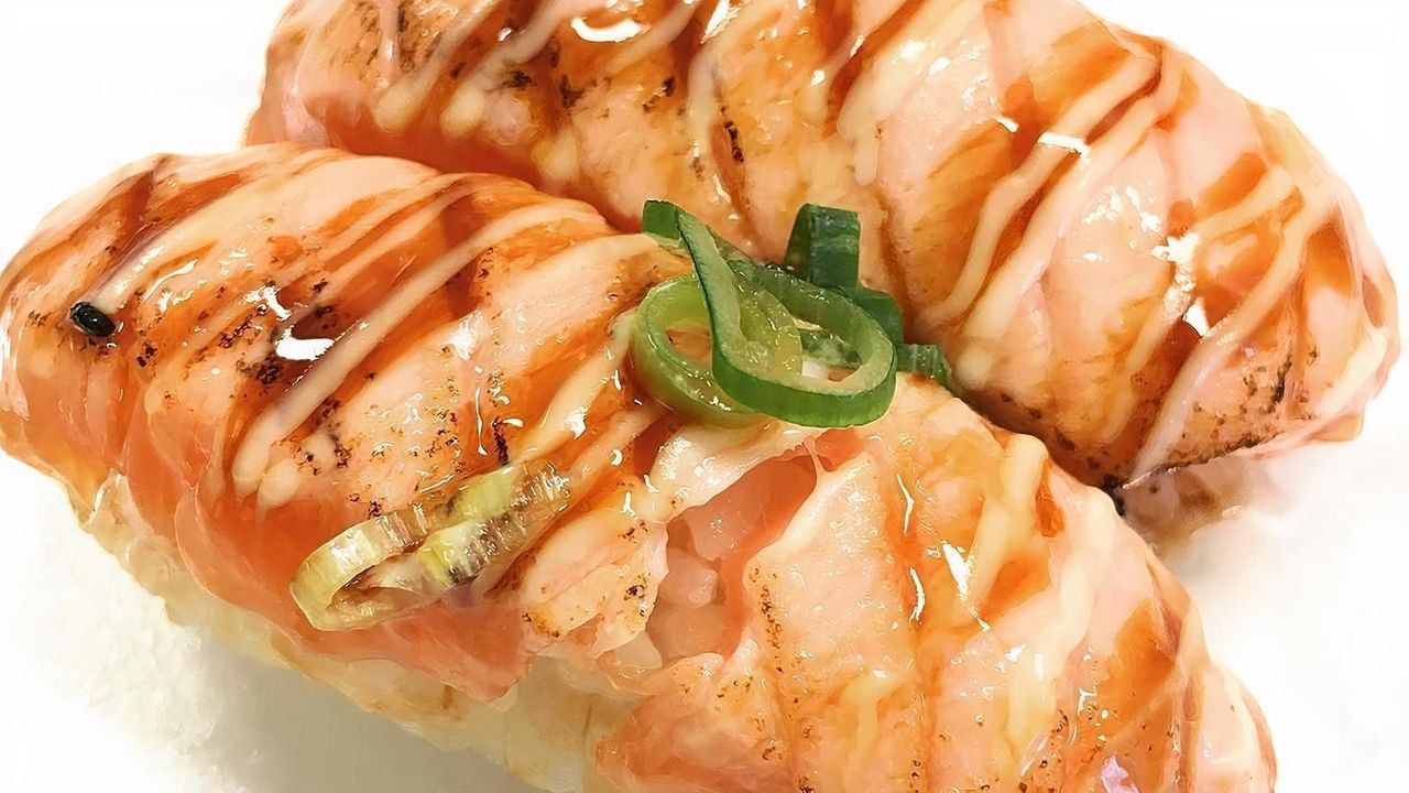 Aburi Salmon Nigiri (2 PCS)