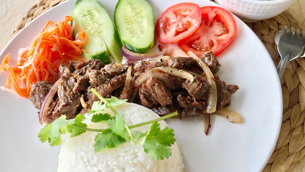 Shaking Beef on Rice