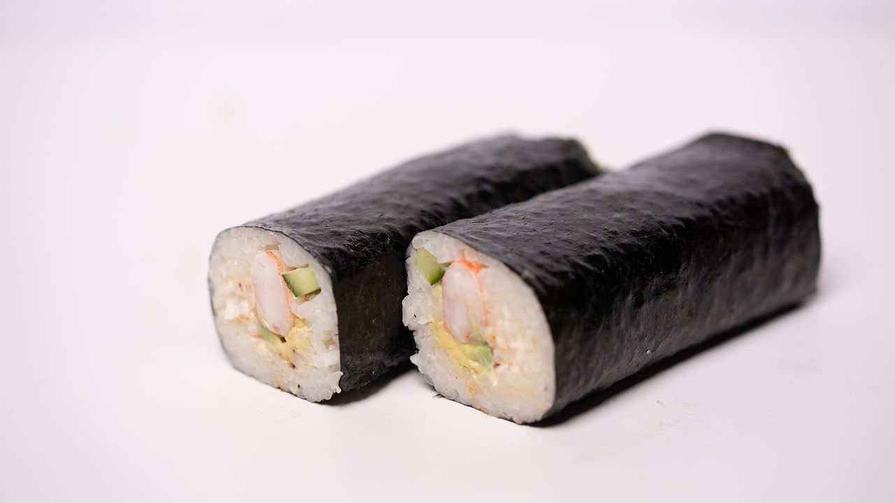 Fresh Prawn & Avocado Roll